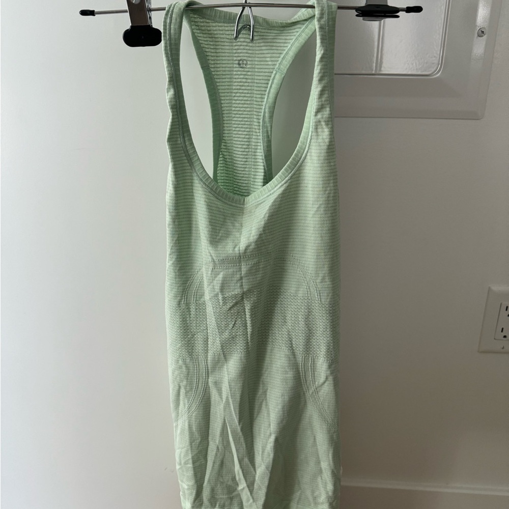Lululemon workout tank